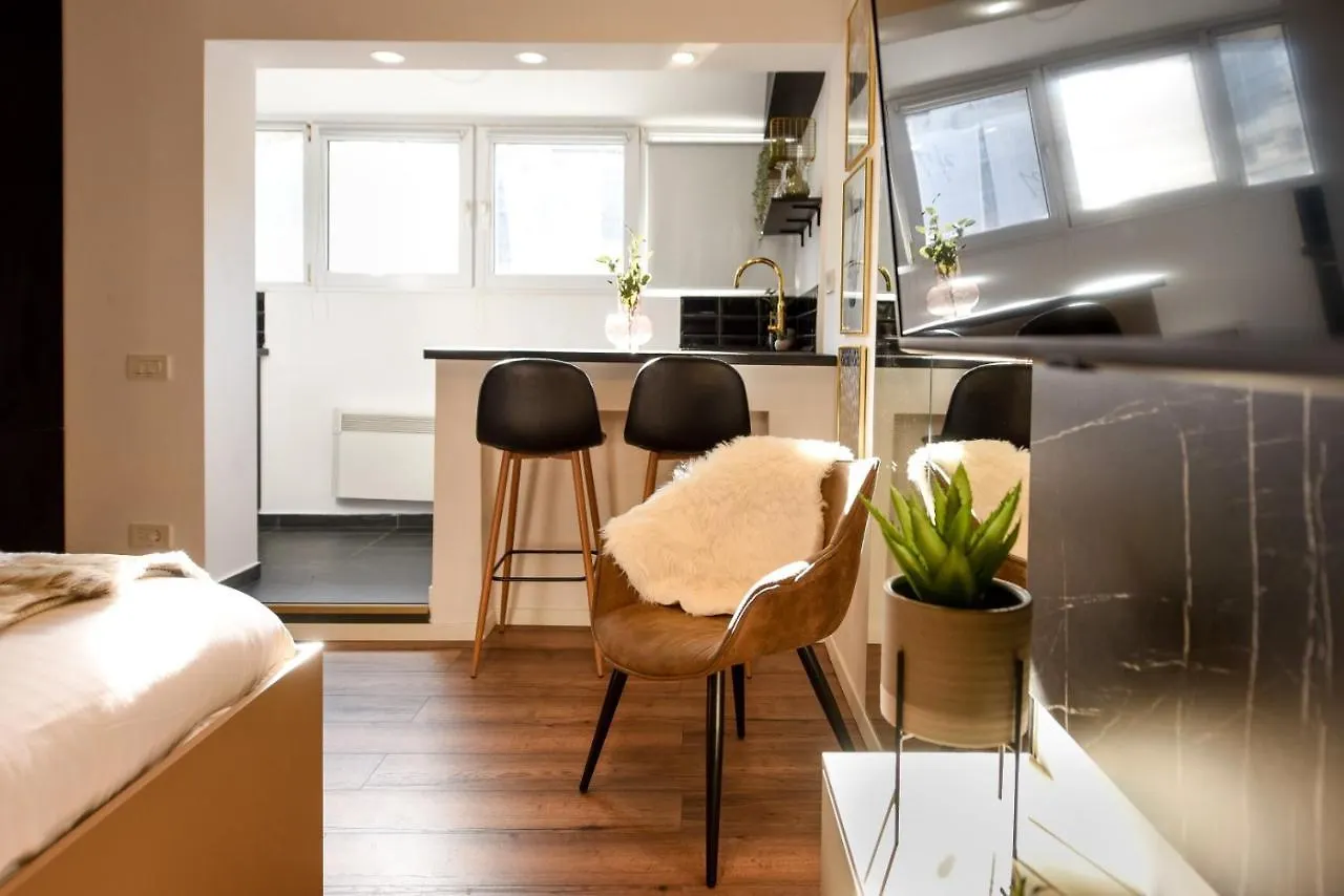 Apartment Calea Victoriei Modern Studio - Escape In The City Center Bucharest Romania