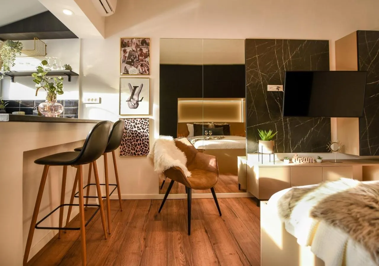 בוקרשט Calea Victoriei Modern Studio - Escape In The City Center